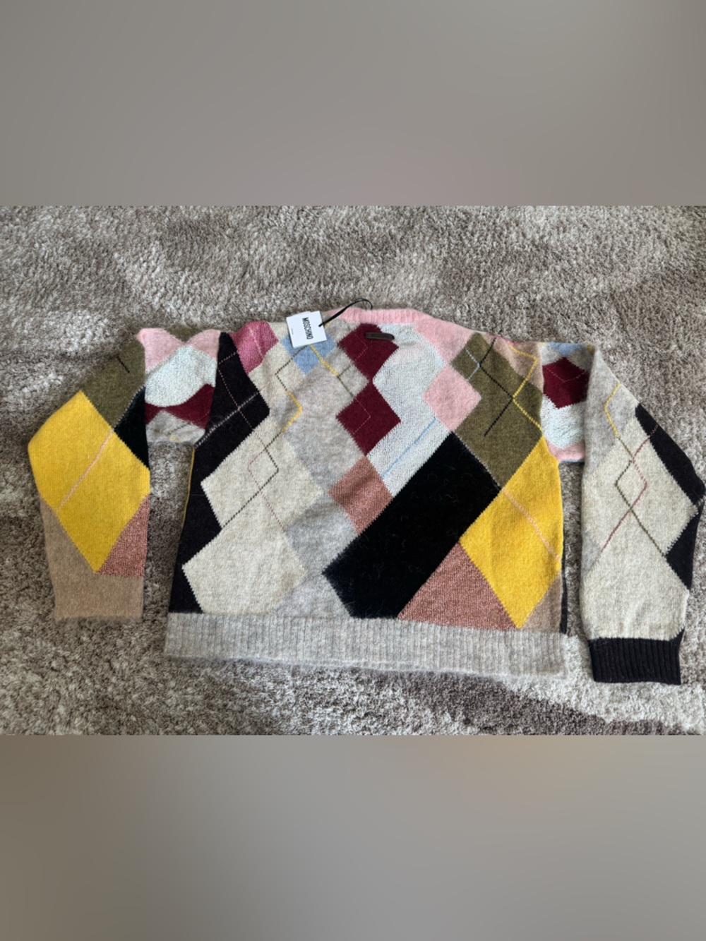 Moschino

Mixed Argyle Sweater - Picture 8 of 8